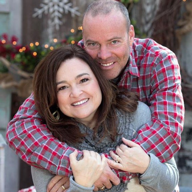 I LOVE Jesus, Mike, Lizzie, Walker, Gamecocks, Sweet Tea, Beaches, Porches, Antiquing, Decorating, and Being Behind the Camera!