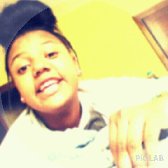 Niggasss pop Shidd cuz they think they know me , But truth is if i had a **** they would be the first to blow me ♥♡♥☜