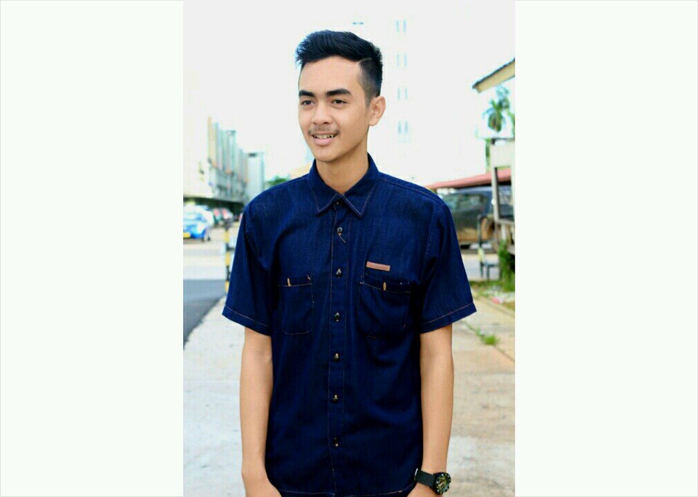 Pojhamichiels's profile picture. Terimakasih sejarah kau adalah anugrah yang mengajarkanku segalanya :)