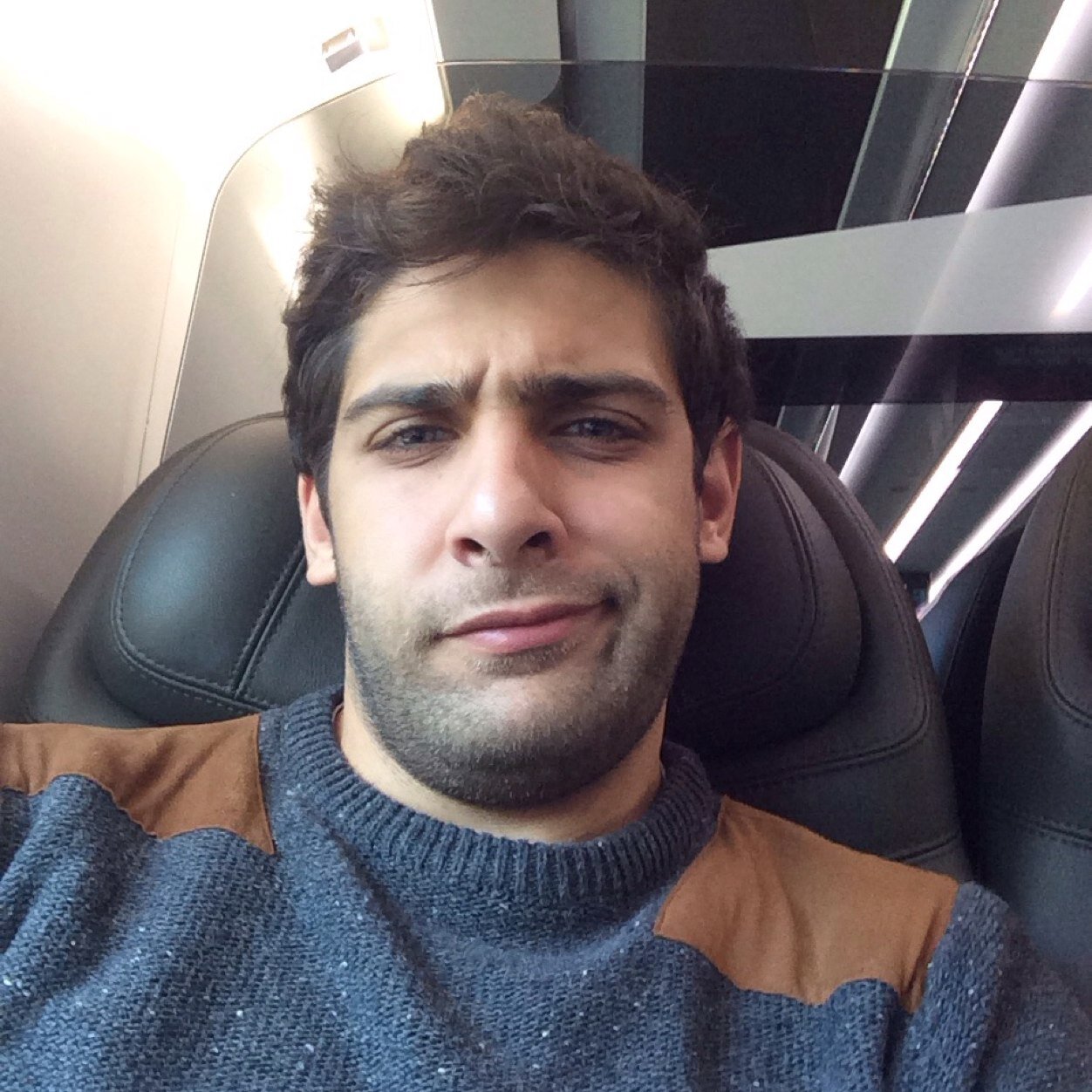 Rem tene, Verba sequentur #f09300 ,Italian, 25, ItalyPortugalBoosha-CEO, NBR Owner :https://t.co/51phvwsuVN