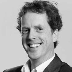 Werkt in marketing. Gek op wintersport. Zet graag een raampje open. Online mind met een beginnersblog. Meestal op weg naar de bergen. En koel.