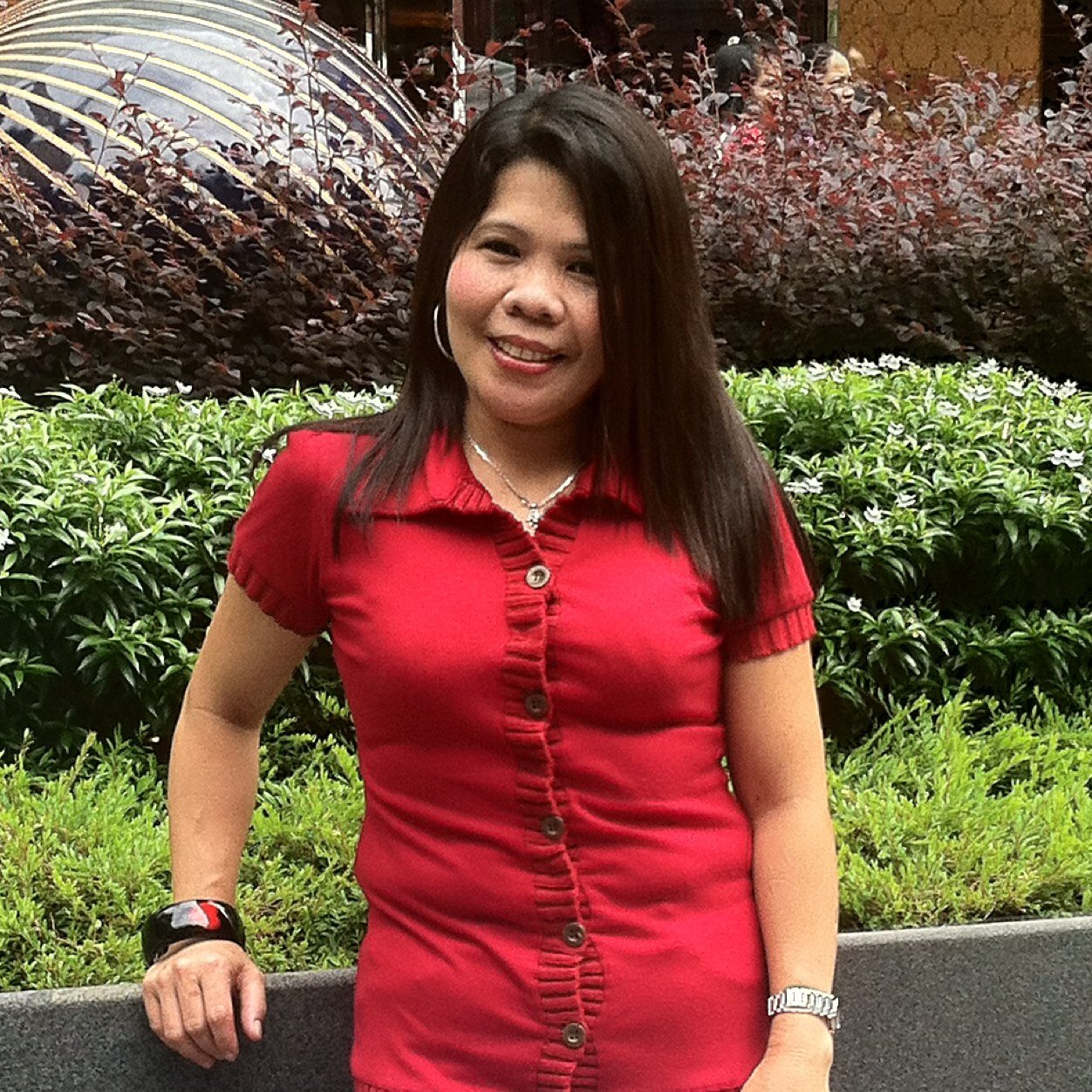 i am rechelda working in singapore.... 3