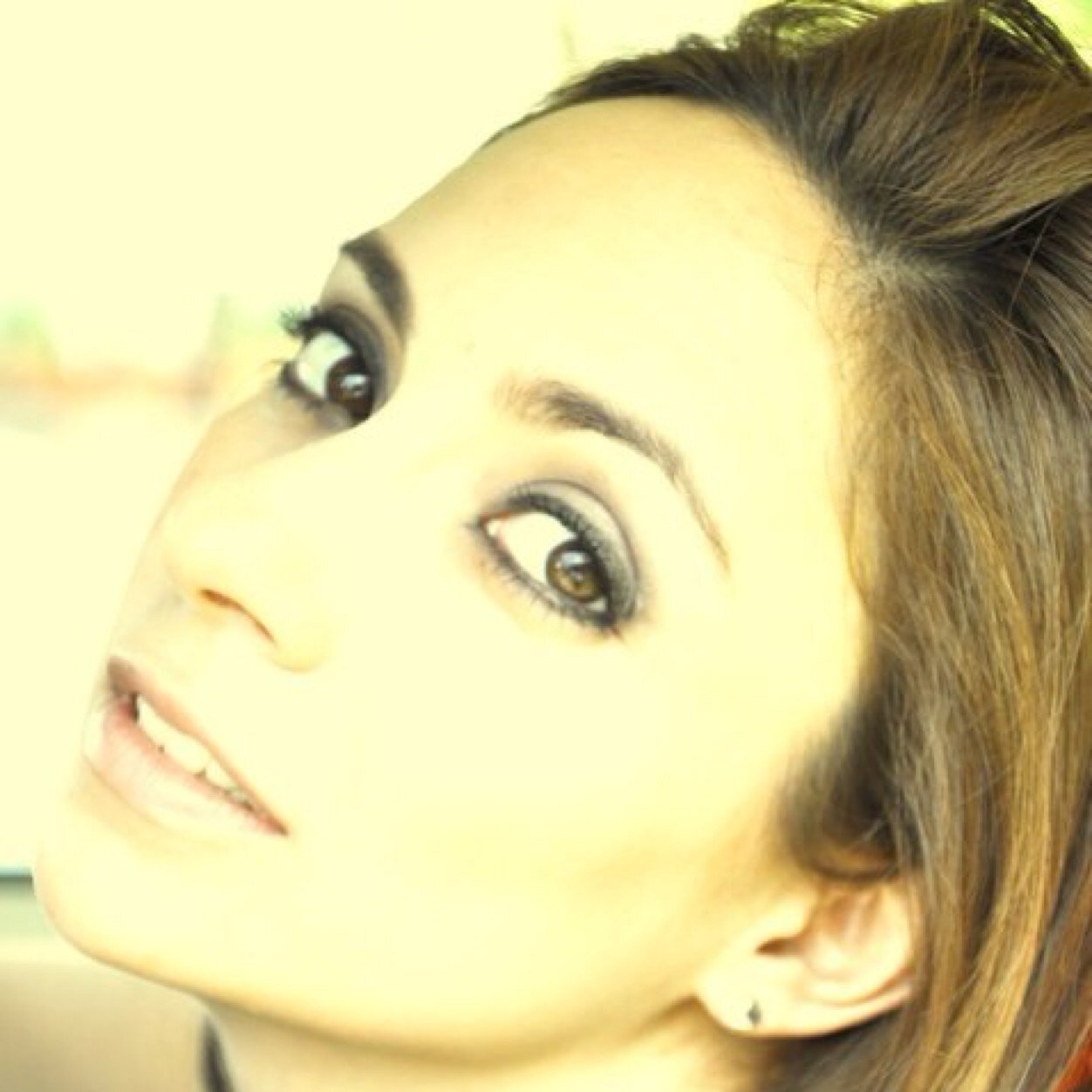 Julipag's profile picture. Imperfection is beauty, madness is genius and it's better to be absolutely ridiculous than absolutely boring. - Marilyn Monroe