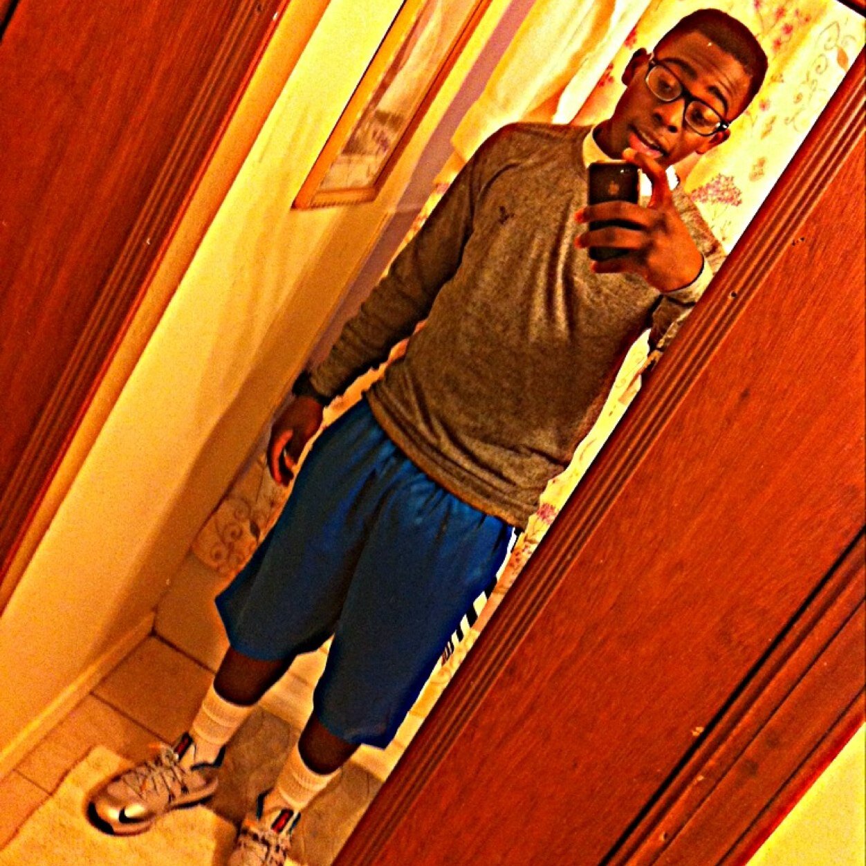 wild shoota , sowing up my seams , lacing for my dreams , crushin ?