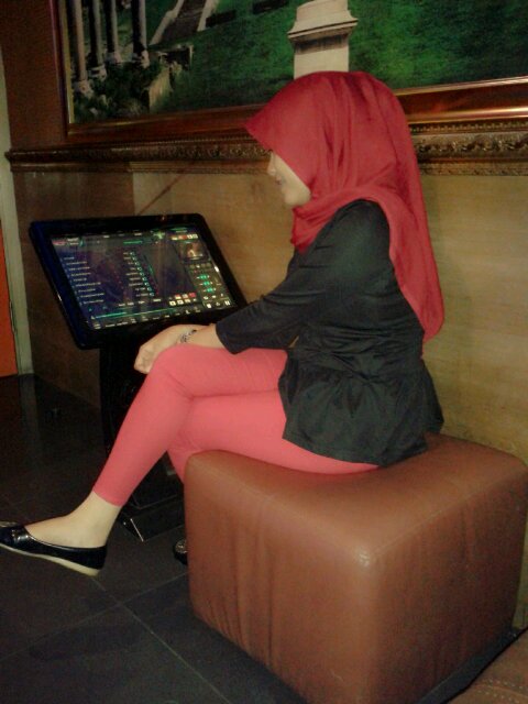 RhenaPrandrasar's profile picture. just ordinary girl