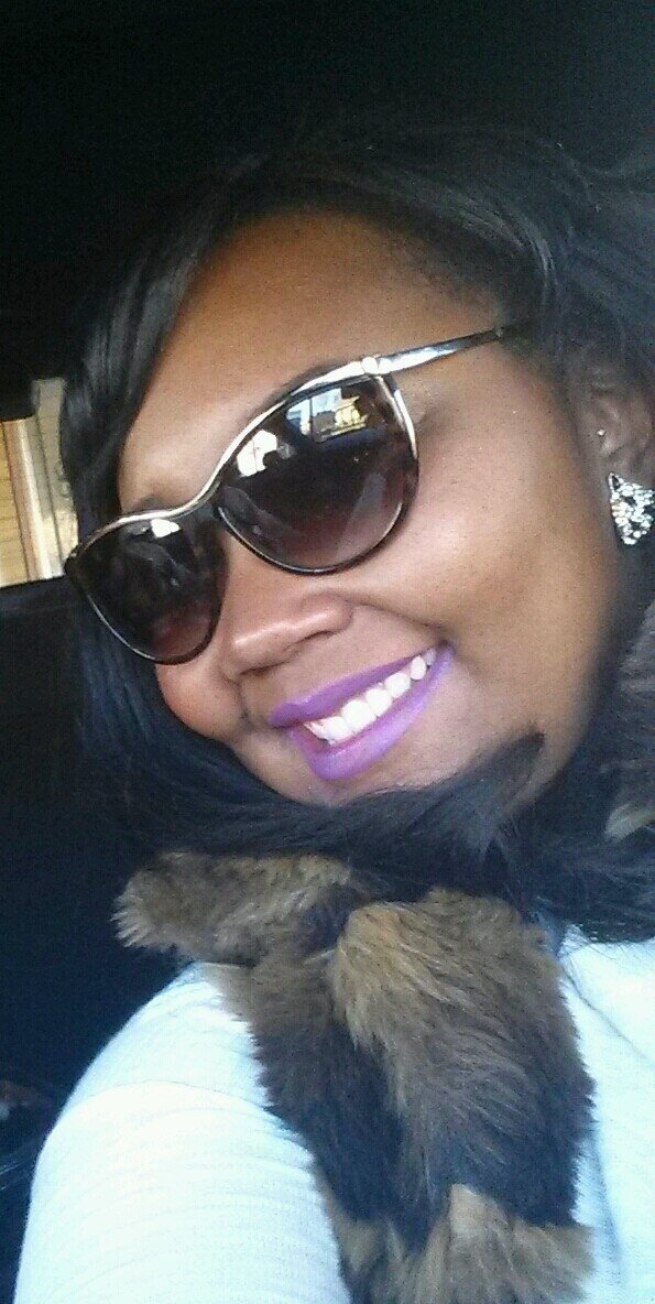 PinkLipzNPearls's profile picture. 