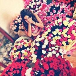 Holà buenos dìas ! Me llamo Nastasia ❤️y vivo en Francia Me gusta la seria Violetta y su protagonista Martina Stoessel