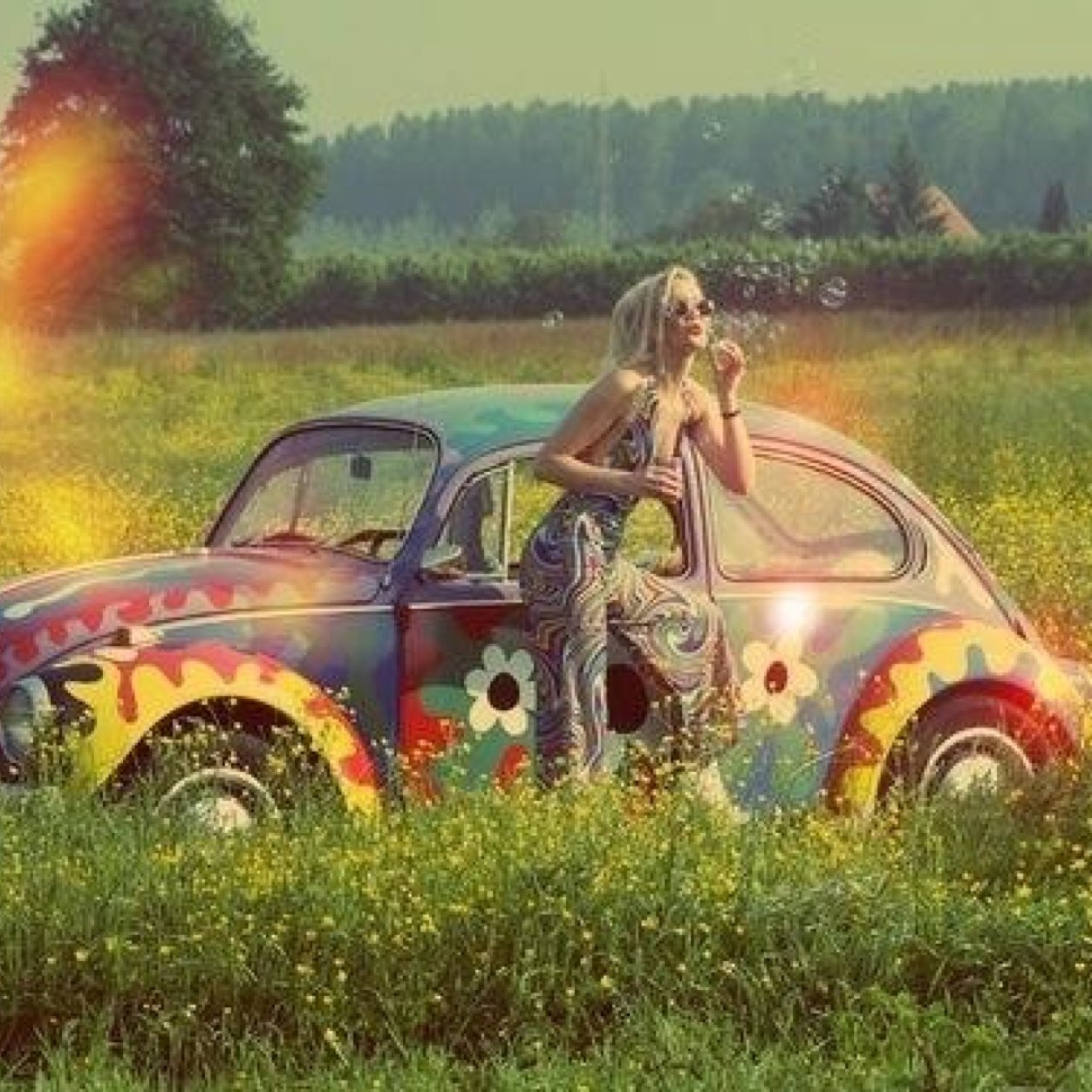 Vibe with me • Long live Rock n Roll • Peace • Love • Unity #goodvibetride #thirdeye