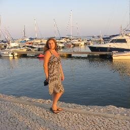 Mother, Portuguese, Teatcher, Special education. Crazy about handycraft (tilda), art, books and travels.