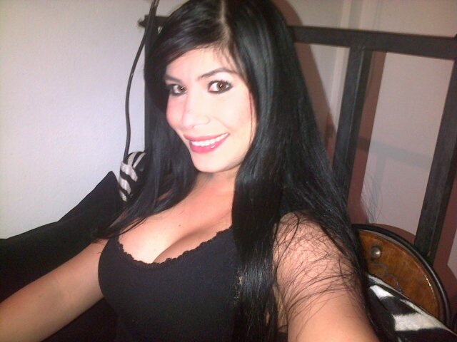 Exitosa,perceverante, guerrera y audaz.