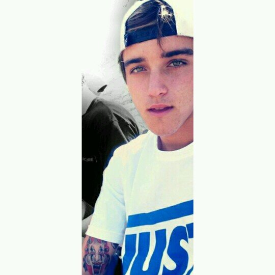 Beau Follows YOU!! He probably see you on his tl all the time :) -@JanosRmyThing