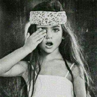 : وَمَآ حَآجَتِي بأِبْوَآبْ الخَلقِ وَ بَابْ الله مَفْتُوح لآ يُغْلَقُ ~[♥]