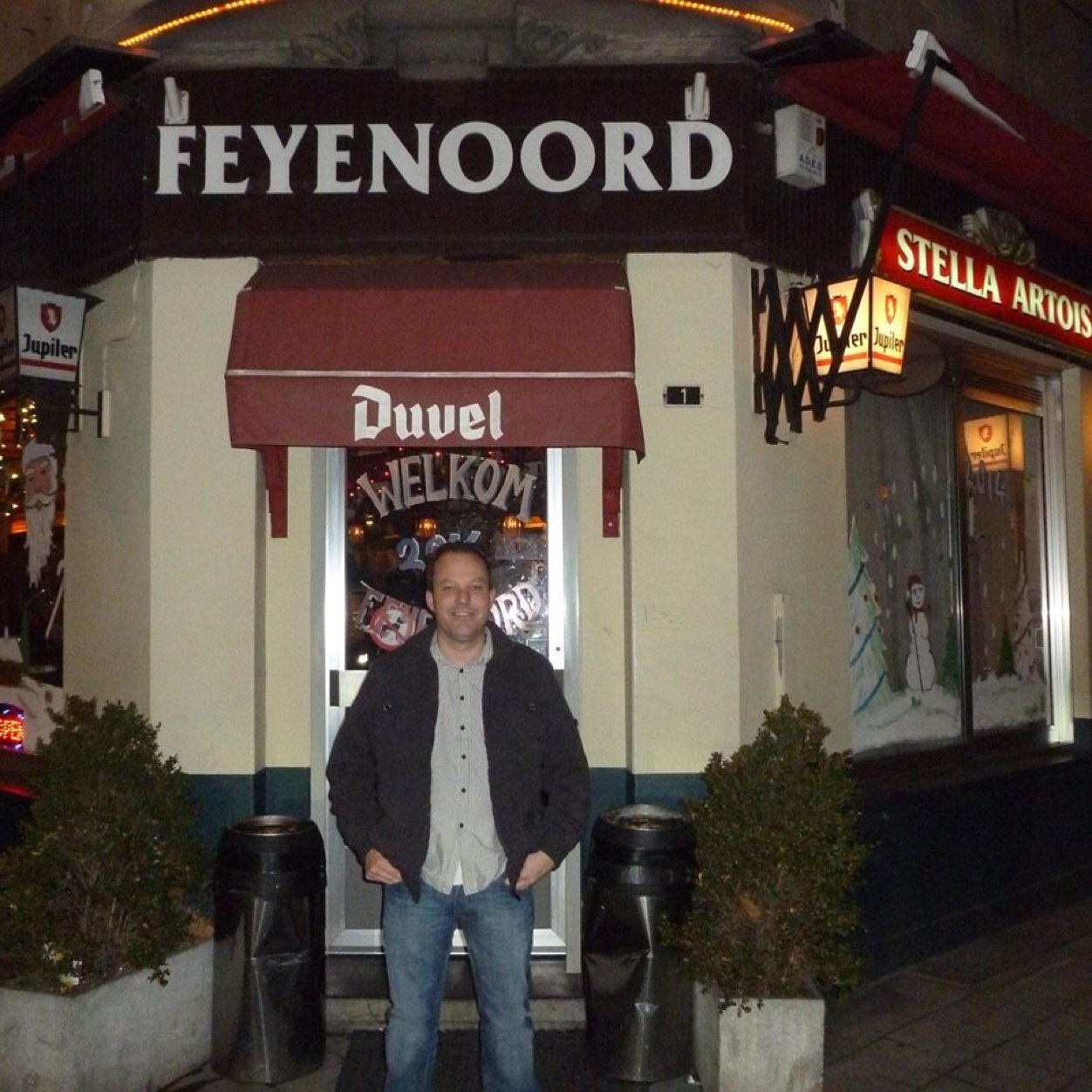 Zeeuws, Reclassering ,grappig,uitdagend,nuchter. FEYENOORD Live life to the max
