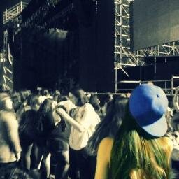 me llamo catalina y tengo 15 años, vivo en chile :)) y soy belieber foreva 3