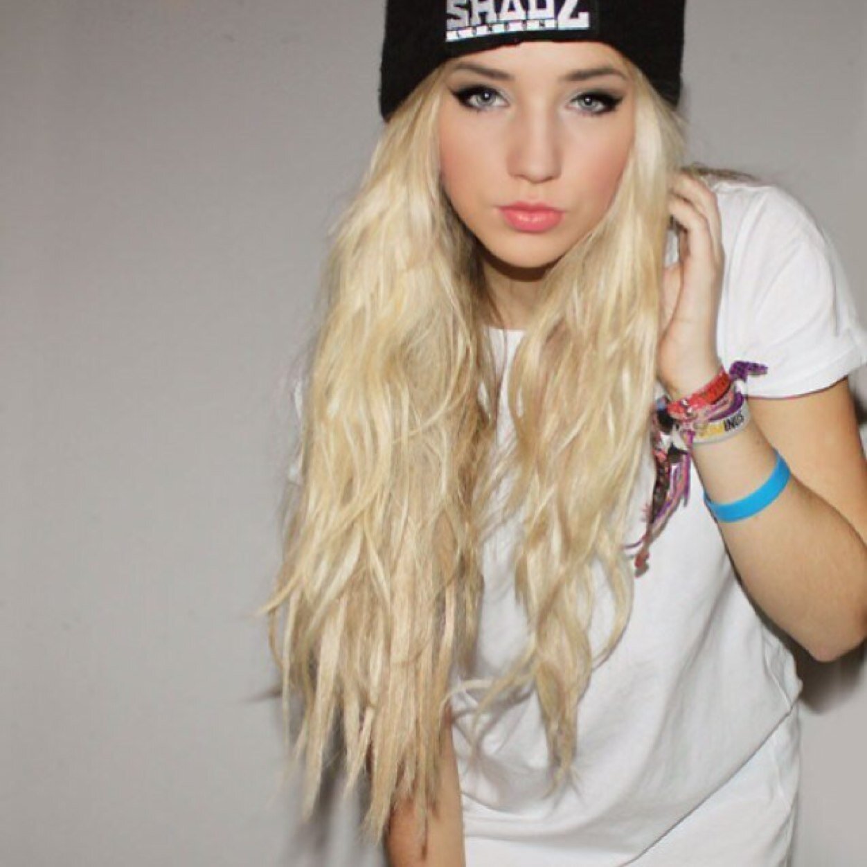 ~ Het eerste officiele 'SwagOrSmack' account in Nederland ☆ || Retweet om gegooid te worden ツ || 2e account: @PostSwagClothes