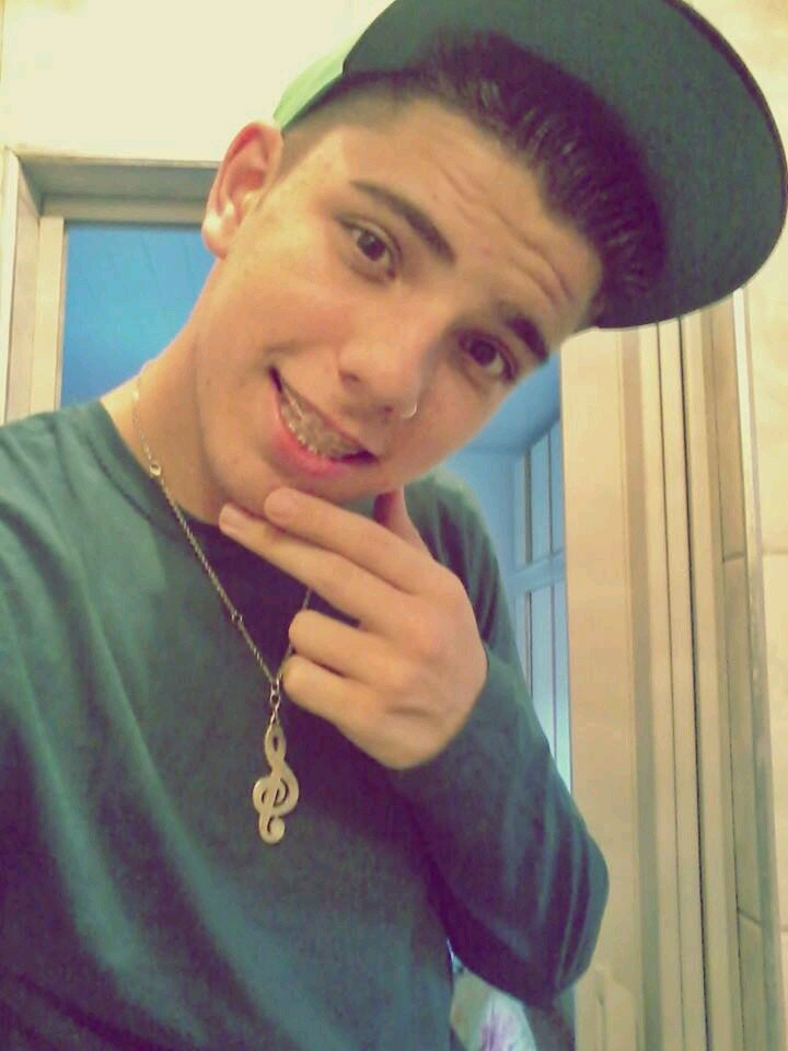 Feliz antes de tudo :-)