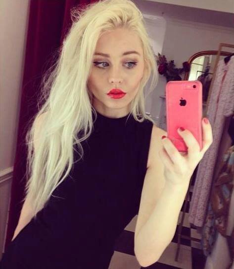 20; Everything has beauty but not everyone sees it. -Student of psychology and sexology. - Artist and assistant.