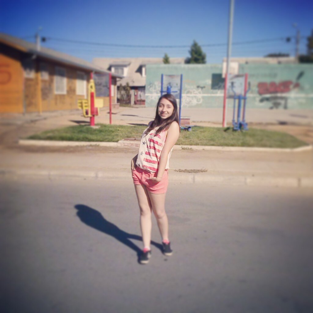//Lontué\\15\\simpática\\sociable\\Música\\animalista\\LOCA:3\\