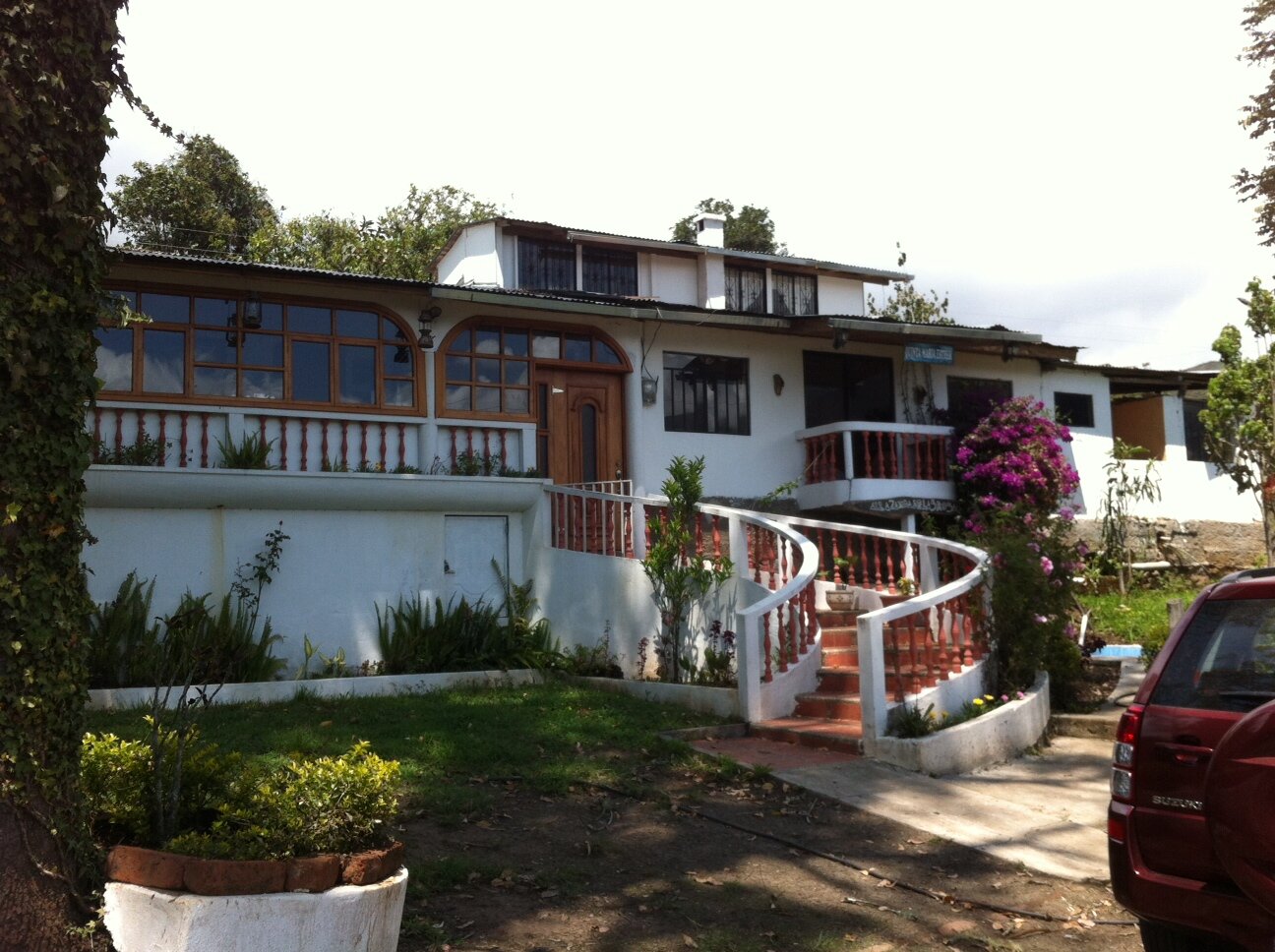 ALQUILAMOS: Suite en Riverfront, Oficina en Ciudad Colón, Residencia Estudiantil, Suites en la Alborada, Finca vacacional. Somos propietarios. Info.0997418608