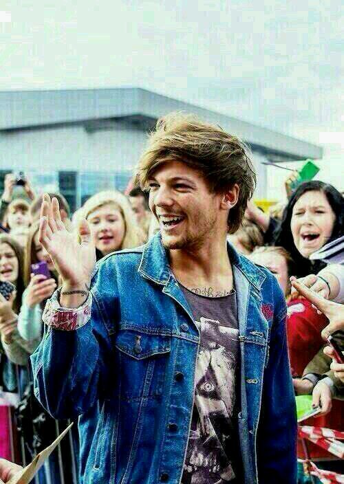 hi there i just gave you a free follow! dont follow me , please follow @AngelIbrahimm & @honeystarsnarry ! they follow back, just ask ! xx