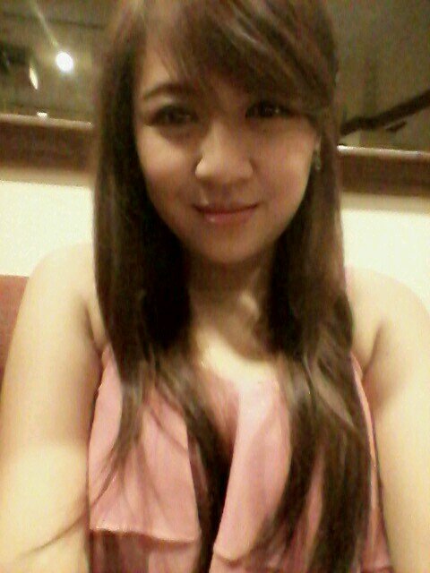 Path : Ella Silvia , Line : silviaella (Twitter baru,yg lama eror )
