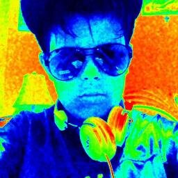 Michi13729643's profile picture. hi :D