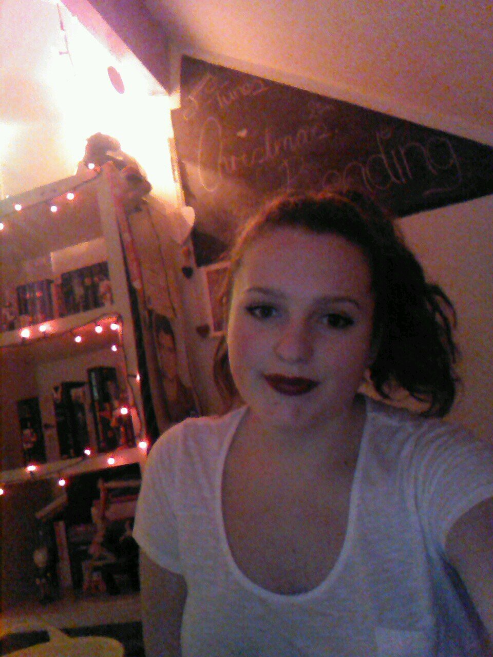 Duckies98Sally's profile picture. I read books to escape reality 3