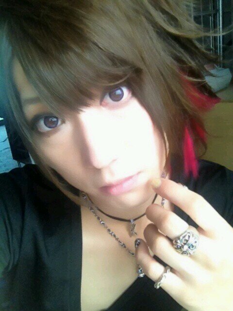 guild_koichi's profile picture. 　　　　　金爆・ギルド・Anli Pollicino。　　　ユークリを愛しきってる腐女子∠(= ﾟωﾟ=)／　　　　　　　V系専用垢です＼(´・∀・｀)／　　　バンギャさんギャ男さん気軽にふぉろみー(^-^)