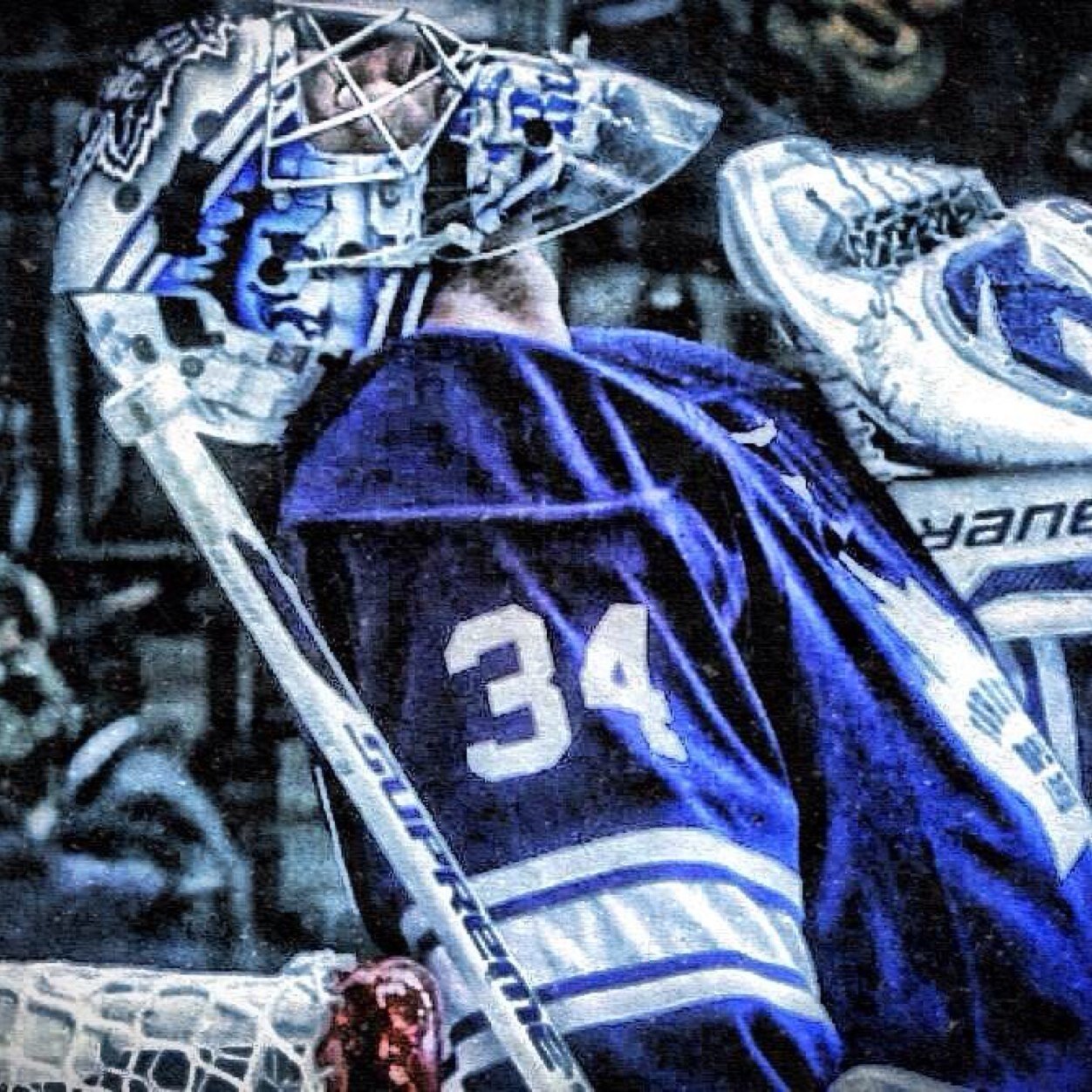 Leafs and Pens all the way!! Play the game!! And love the game!! @1stLineAllstar is the most amazing boyfriend ever❤️❤️