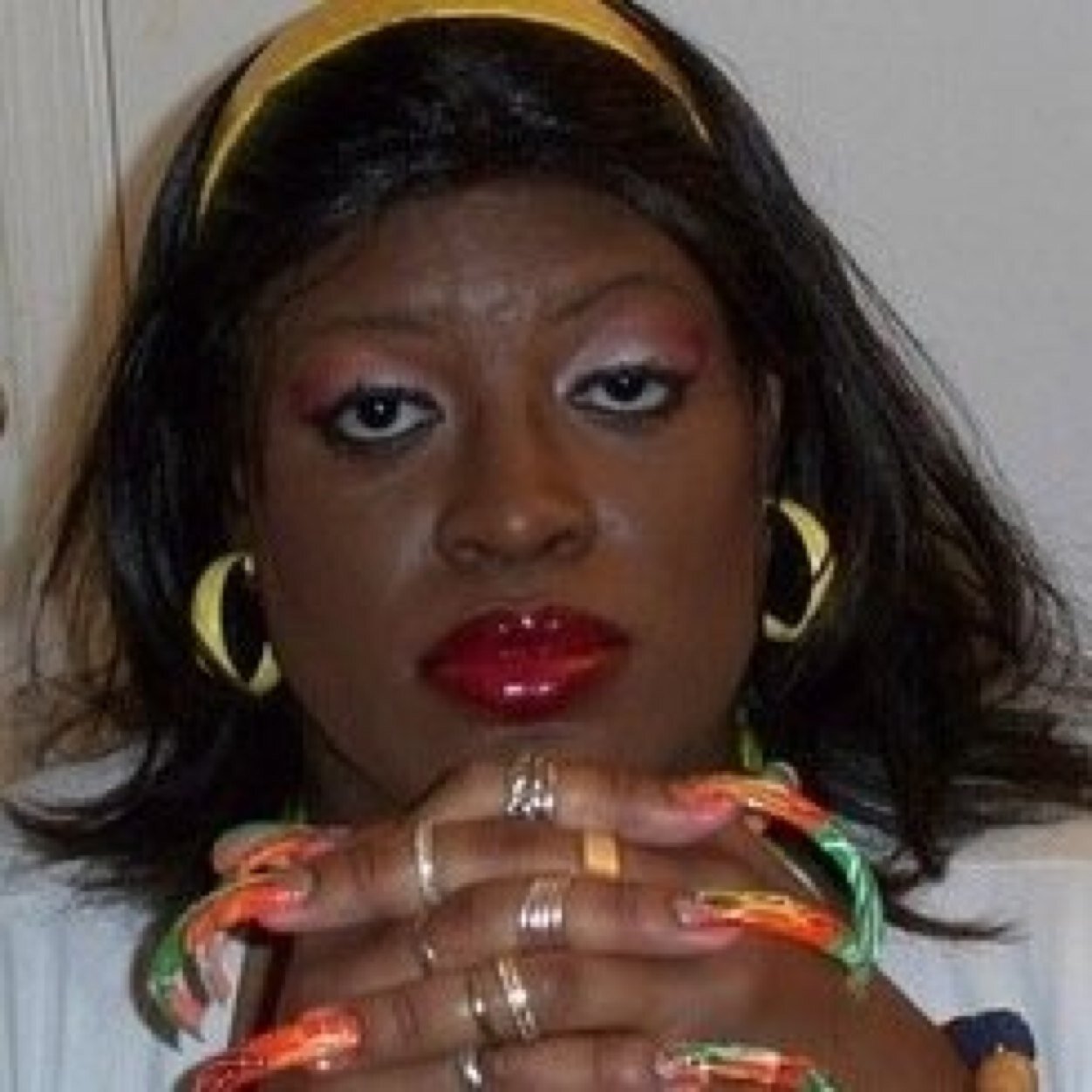THIS IS NOT PEER PRESSURE BUT IF U COULD FOLLOW @whyhxrry THAT WOULD BE POPPIN TYSM XO STAY FAB PCE