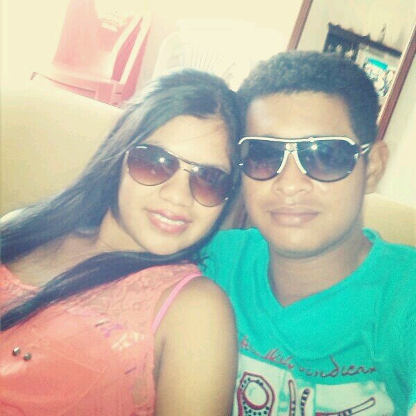 Soy felizz con las personas que quiero y que me quieren, voy siempre de la mano de Dios.http://t.co/PalQv21agp