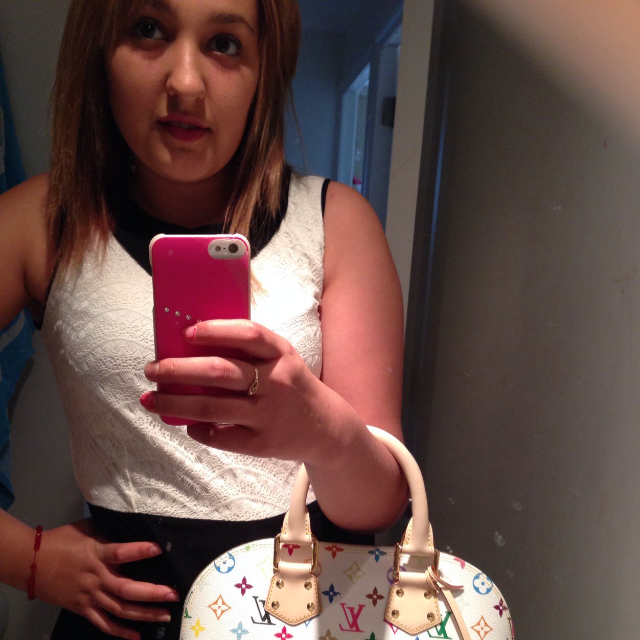 Javiieraa16's profile picture. I love you niall - zayn - harry - louis - liam :D http://t.co/jiHjoypSqp…