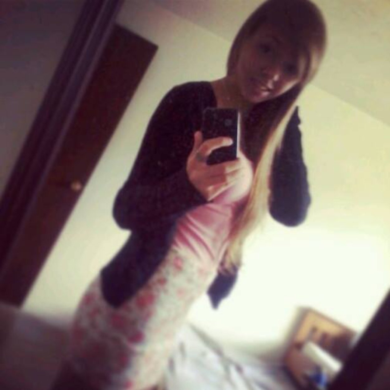 Hello Beautiful's. Well this is me.... It's nothing much. Follow me on instagram - JuussttMe. xx
