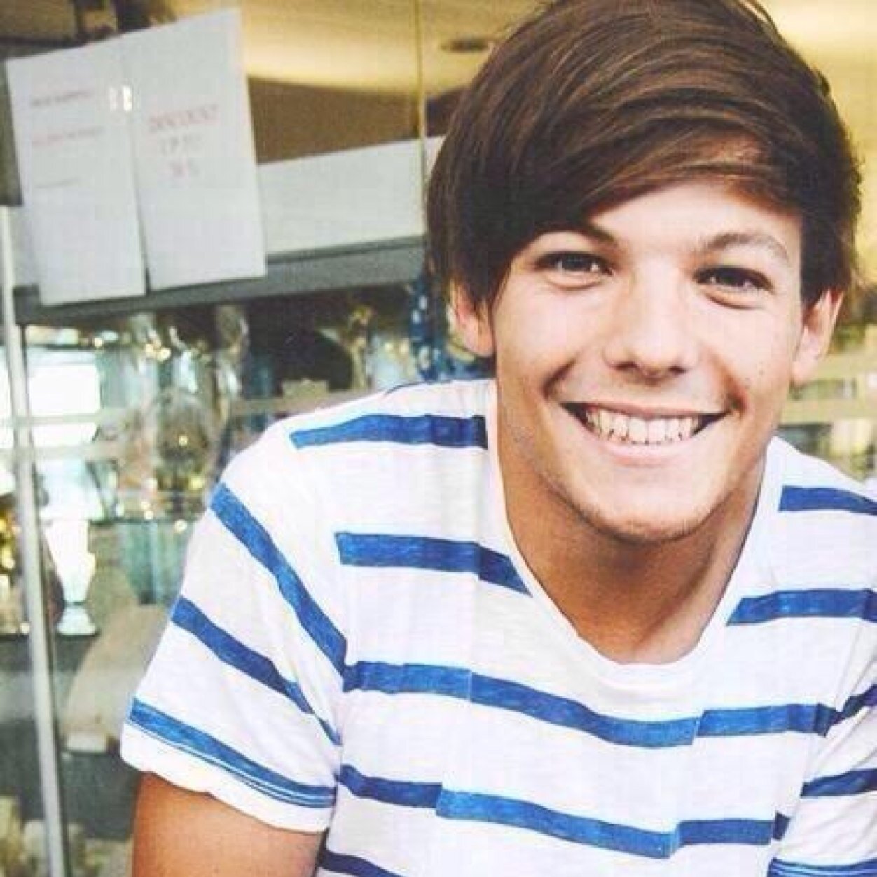 Hiiii i love you so much and i just wanted to tell you that youre beautiful and you can do whatever it is you want to do :)