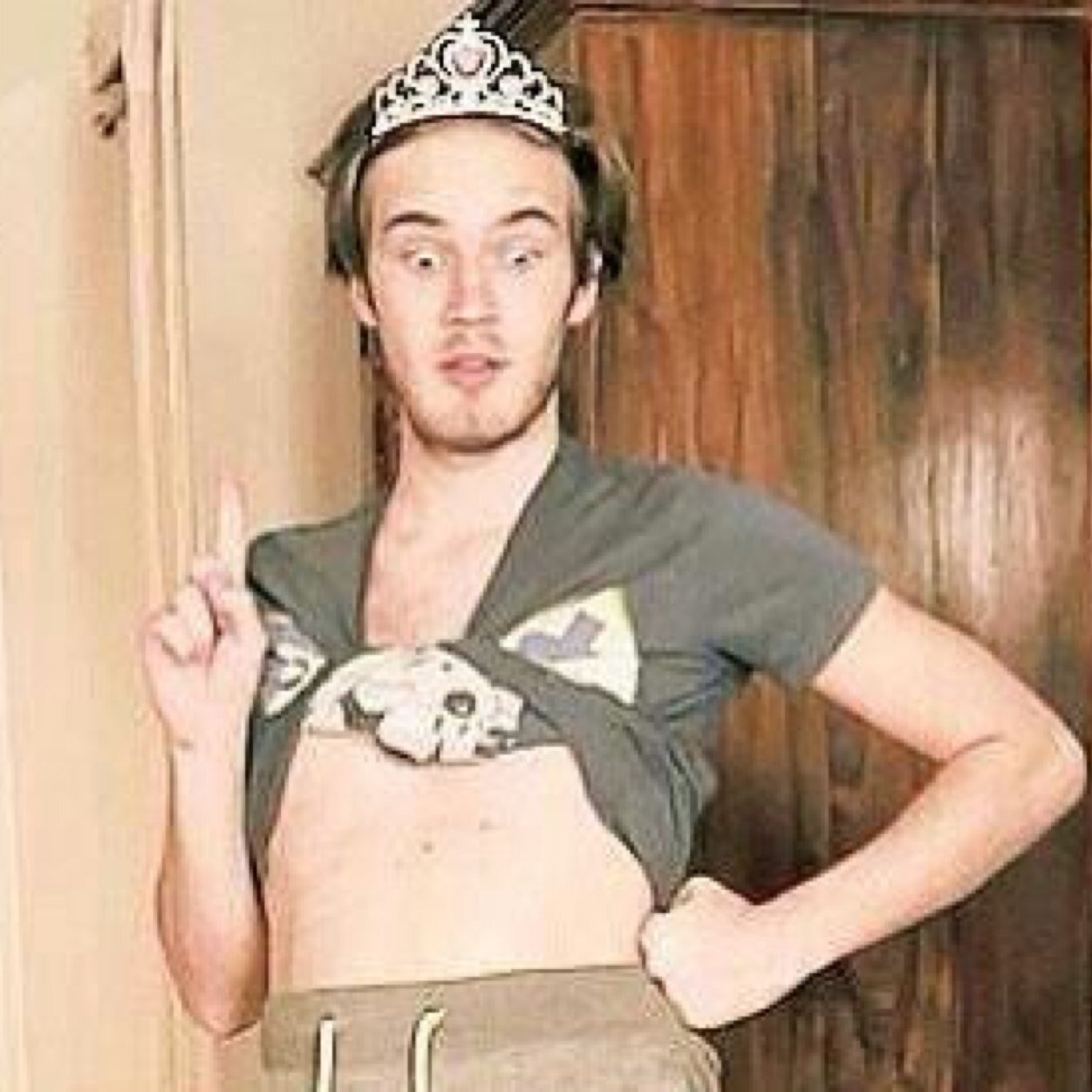 FREE FOLLOW FROM @styIinsongods you're welcome