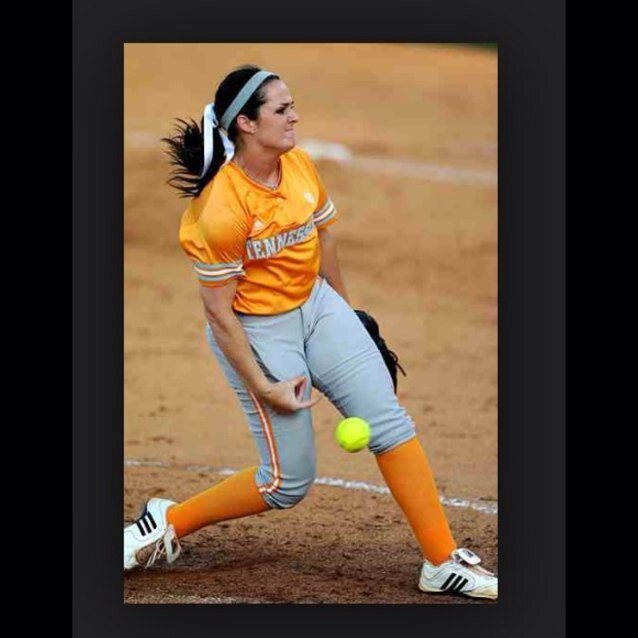 Just a girl inlove with Softball, Baseball & Glitter✨ Dirty South✌️