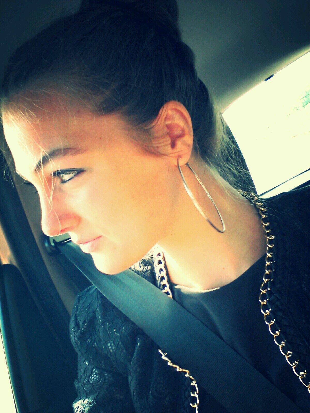 ElinexK's profile picture. Boo!