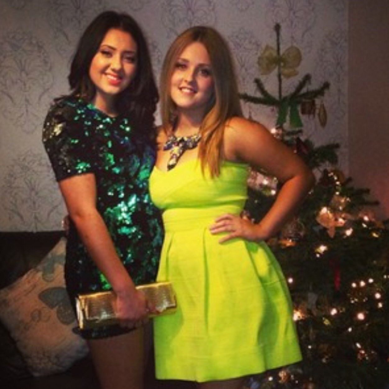 farrahjamesx's profile picture. start as you mean to go on