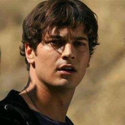 _______________________  ♥ Mira ♥ ______________________ Geri Takip Etmeyene Kafa Atarım !!