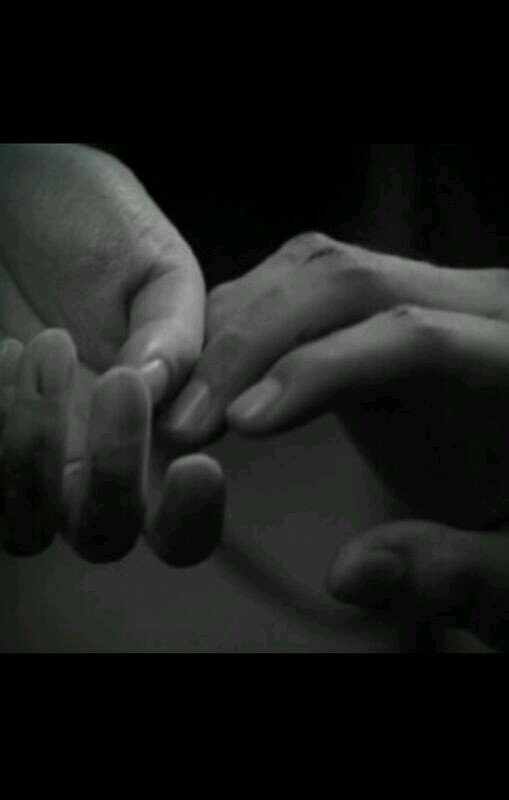 tbb_74483's profile picture. في داخلي غائبون يملؤون عيني بالبگاء.!