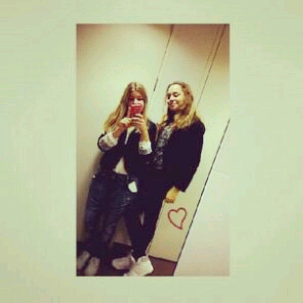 insta; XKISSES_STEFANIE