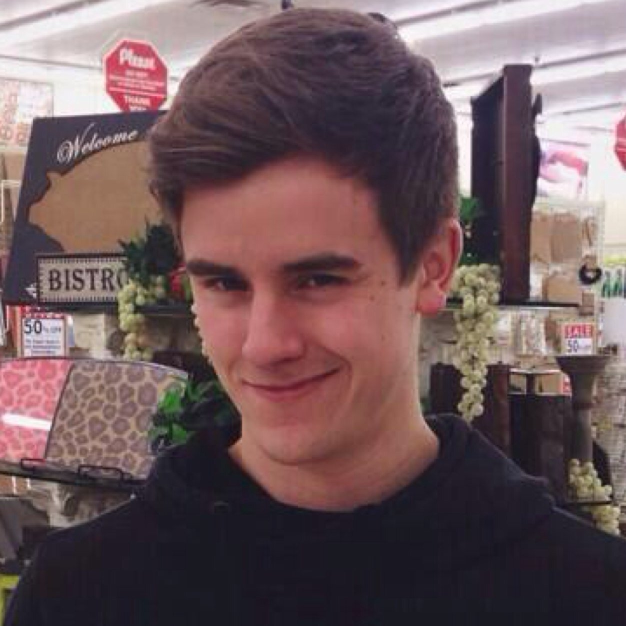 I'm Max. I'm 21. I hate people in all reality. I might be immortal. »{RP.OC.Gay}« »{Multi-Verse}« »{FC: Connor Franta}«