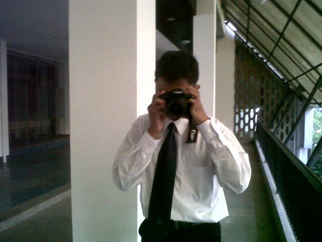 being deepened hobby photographer to be able to please a lot of people, girlfriend, and my own family. want to be a reliable photographer