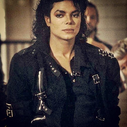 This page is for the memory of Michael Jackson who sadly died in 2009 and his fans to keep his name going forever. King of pop forever and always x