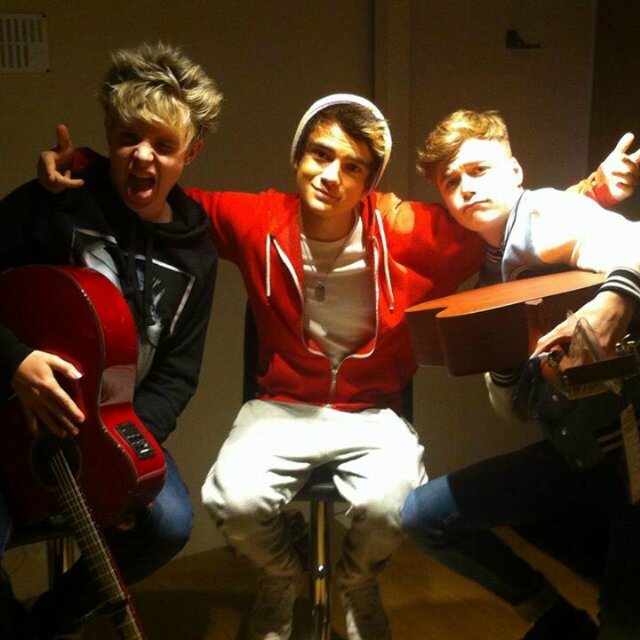 MADonesfamily's profile picture. ♥dan follows♥ admins- @MADirectionerx @Dan_Lewis_Wife @fayebrownie @madone_becca @aidenmofficial @olzxa1234 @sophie14329199 @EmmaKnoxJ @MAD_Army