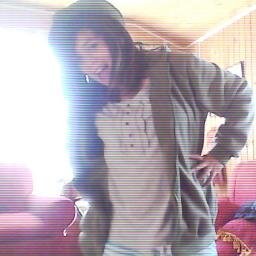 Hello, my name is Scarleth Porma, I'm from chile, I love music and love to sing .. my idol is Benjamin Lasnier 3