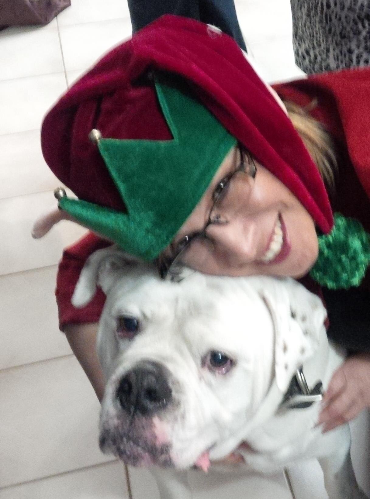 wwuin82's profile picture. Music solves the world's ills.

She was sinister but she was happy.