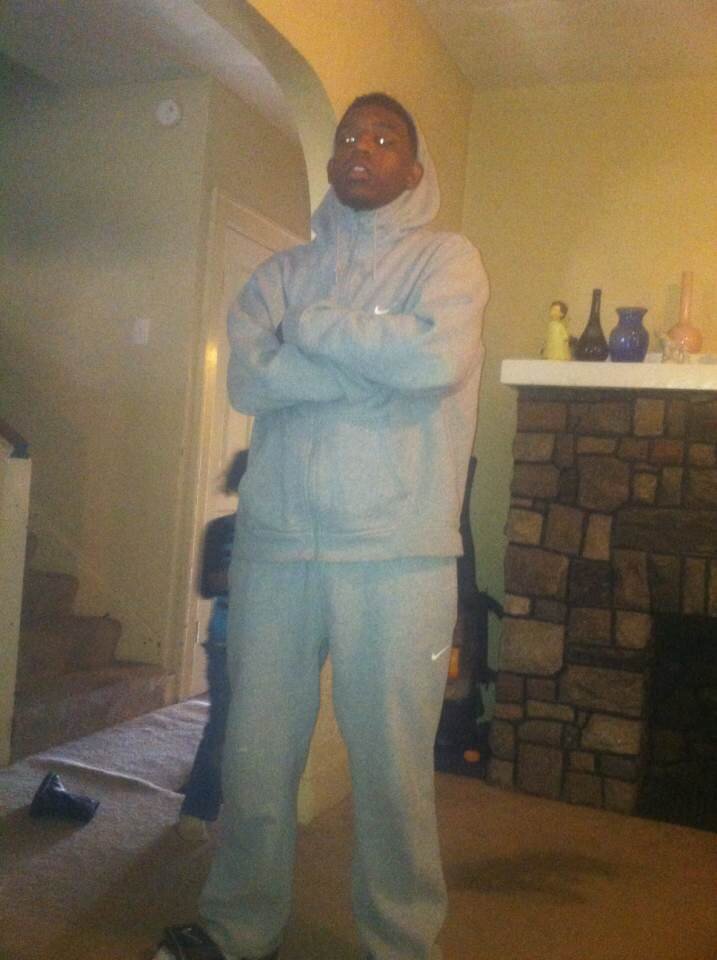 LilRay_From069_'s profile picture. You The Type To Make Excuses.Im The Type Thats All Exclusive #RAY IG:@Ray_Shropshire Follow Me !!! #JojoGang Gotta Get My Family Rich!