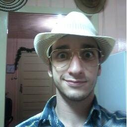 Quem disse que a vida seria fácil???
Da água que bebi agora só quero vomitar já dizia Raul ....