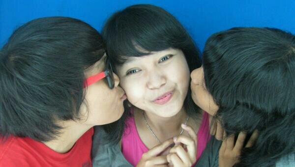 Wanita dari luar terlihat tegar,tapi didalamnya menyimpan keinginan untuk memiliki Pria yg mampu melindunginya. I'm not as strong as You see :|